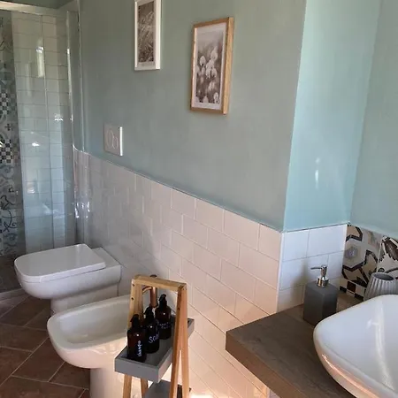 Casa Quinterni Konukevi Alba (Piedmont)